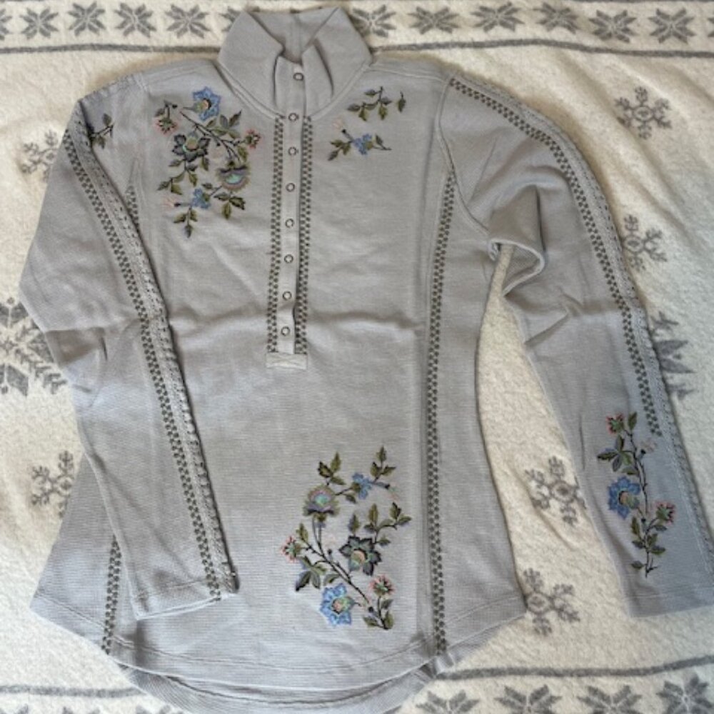 NWT Sundance Alpenwild Henley Embroidered Gray - Picture 2 of 5